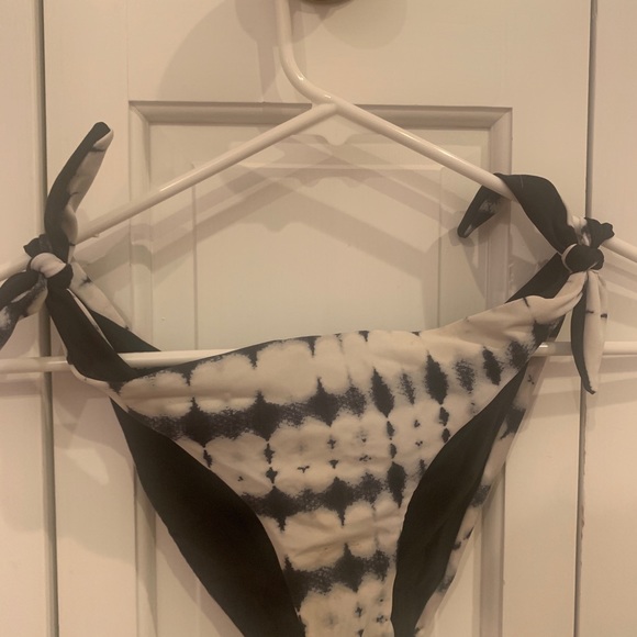 Bikini Set - Picture 8 of 8